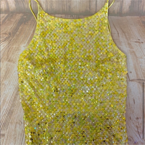 ▪️SOLD▪️Vtg 90s open Back Chartreuse Sequin Evening dress - Picture 3 of 9